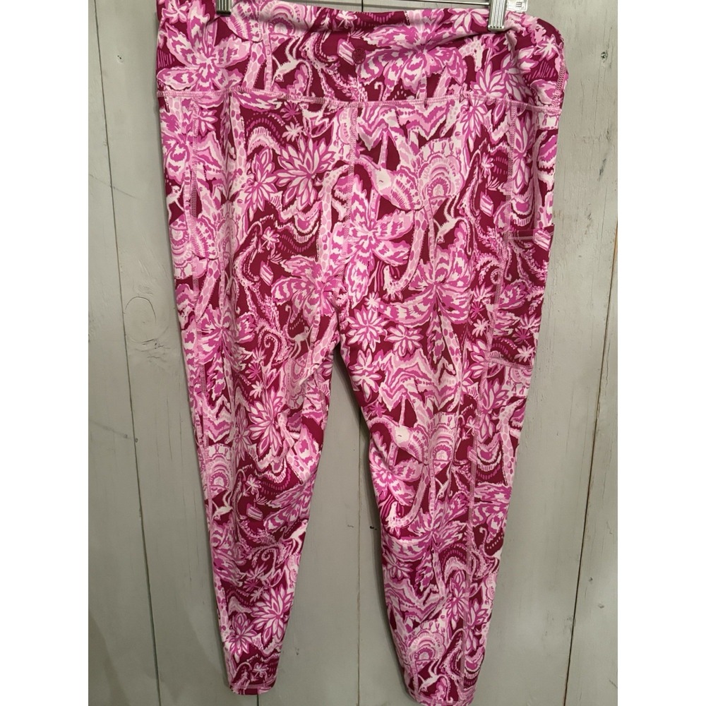 Lilly Pulitzer Pink & Magenta Paisley Capri Leggings - Picture 6 of 10